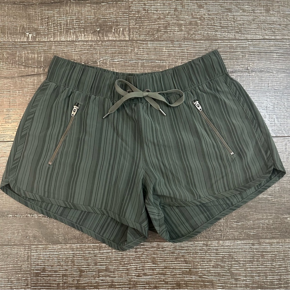 Athleta Women’s Green Pinstripe Running Shorts, Size XS